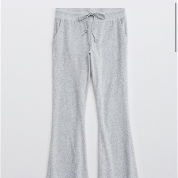 aerie Pants - Aerie Flare Velour Pants with Pockets - Size Small ✨
